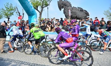 Cumhurbaşkanlığı Türkiye Bisiklet Turu'nun üçüncü etabı Çanakkale’den başladı