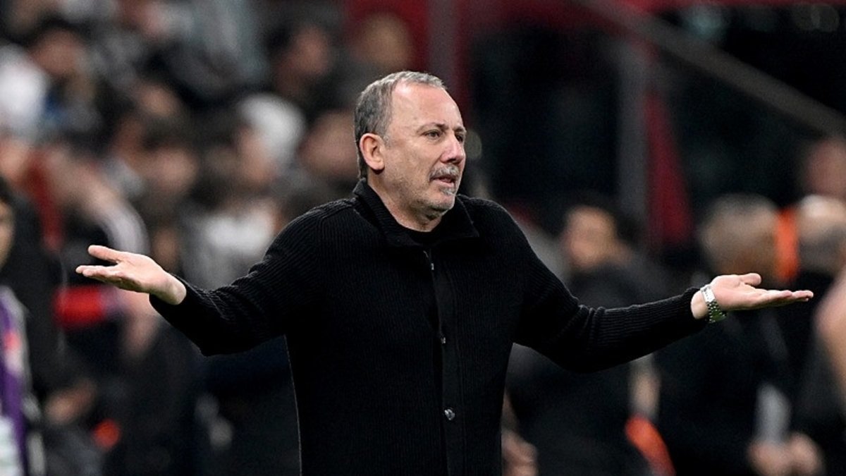 Dolmabahçe'de istifa sesleri! Beşiktaş taraftarından yönetime ve Sergen Yalçın'a tepki