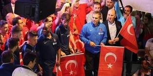 Trabzonspor demokrasi nöbetinde
