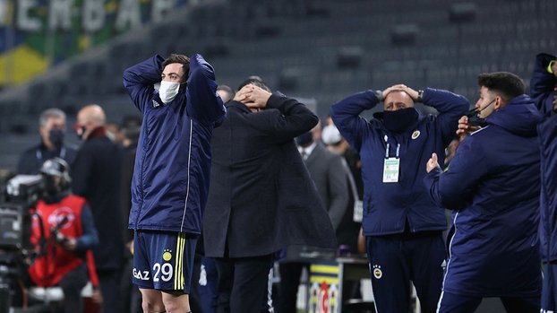 Son dakika Fenerbahçe haberleri | Kadıköy kabus oldu! #