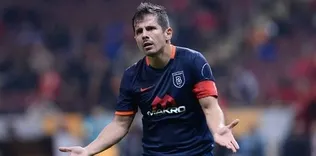 Emre’den kibarca ret