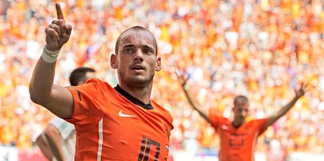 Wesley Sneijder Milli Takima Veda Ediyor Fotomac