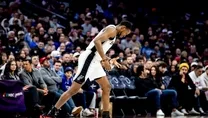 San Antonio Spurs fark attı!