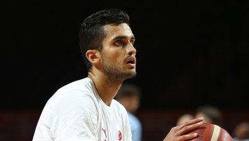 Ömer Faruk göz doldurdu!