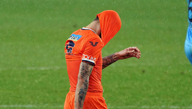 Başakşehir'in savunması çöktü!