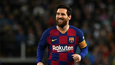 Barcelona yeni formasını Lionel Messi'yle tanıttı!