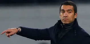 Van Bronckhorst sinirlendi