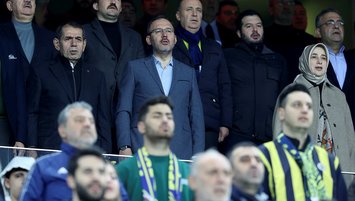 Gençlik ve Spor Bakanı Mehmet Muharrem Kasapoğlu derbiyi izledi