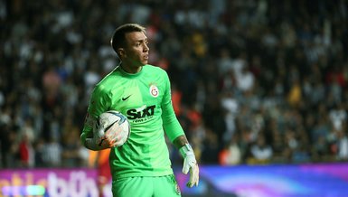 Muslera'dan çalım