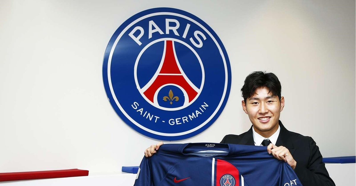 Footy headlines psg deals