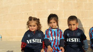Trabzonspor Batmanlı çocukları sevindirdi!