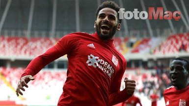 Douglas Beşiktaş forması giyecek!