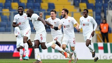 Sivas puanı 90+7'de kurtardı!