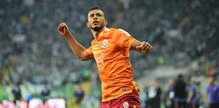 Kim daha iyi: Sneijder mi Belhanda mı?