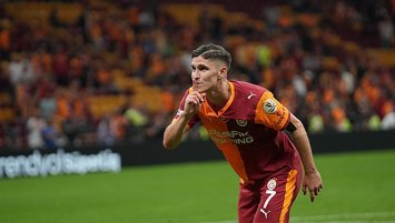 Alkışlar Sallai’ye