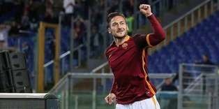 Totti, Roma'yı kurtardı