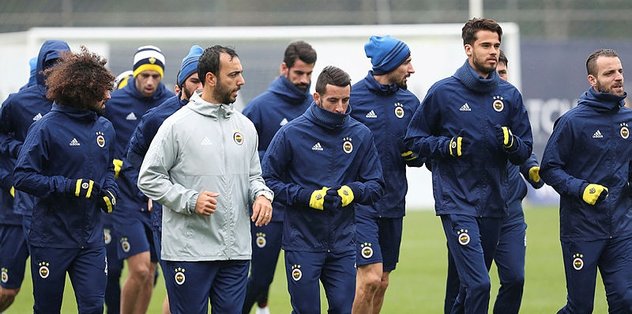 Fenerbahçe'nin devre arası kampı AZ Alkmaar maçıyla tamamlanıyor
