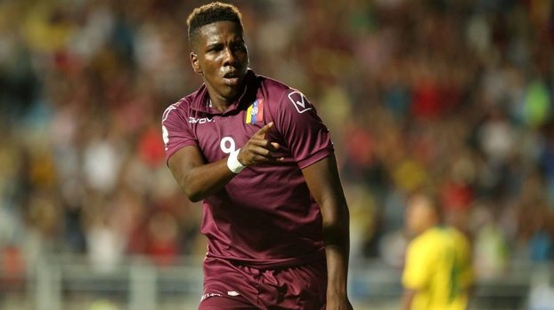 Fenerbahçe 21'lik golcü Jan Hurtado'nun peşinde!