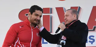 Taha Akgül’e büyük onur