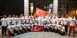 Milli atletler Polonya’da nöbet tuttu
