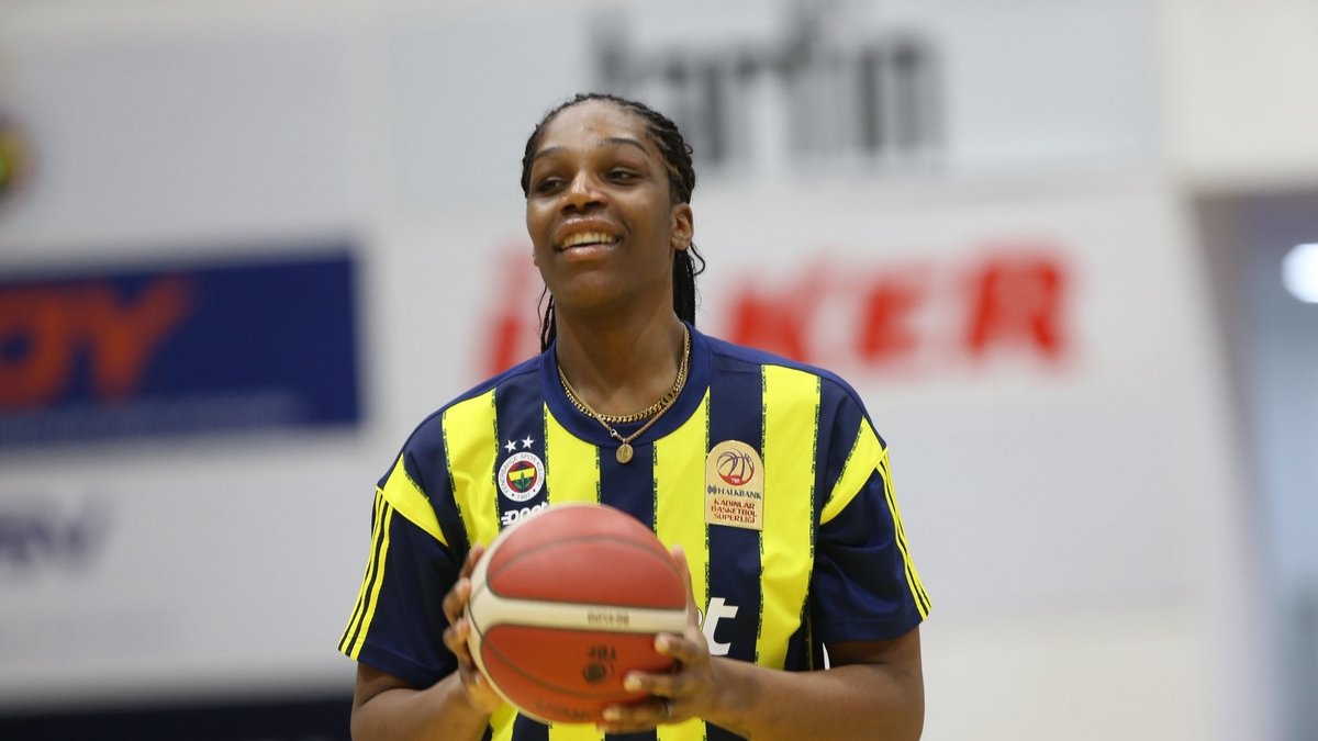 Fenerbahçe Opet evinde Nesibe Aydın'ı yendi!