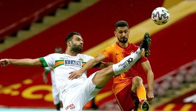 Galatasaray'da Emre Akbaba formasına kavuştu!