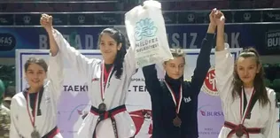 Osmangazili taekwondocuların kupa heyecanı