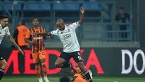 Kanatları değiştirdi
