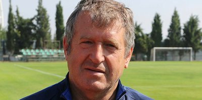TFF Süper Kupa'nın sahibi Akhisarspor, İzmir'e geldi