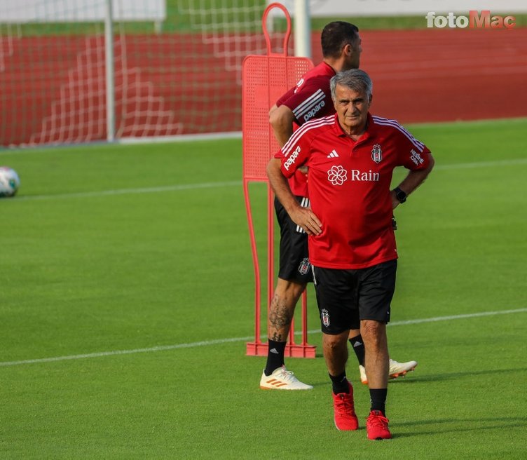 Beşiktaş'a yıldız golcüden kötü haber! Kulübüne geri dönüyor