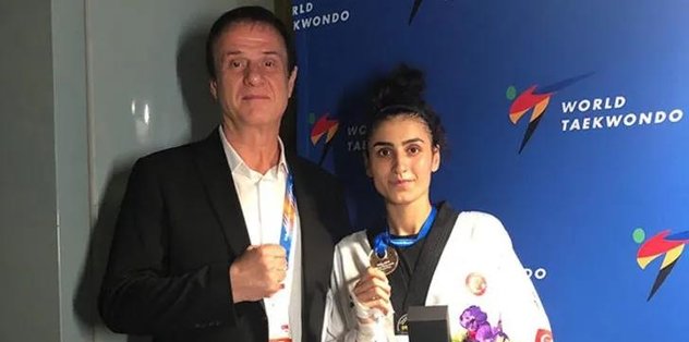 Milli tekvandocu Hatice Kübra İlgün'den altın madalya