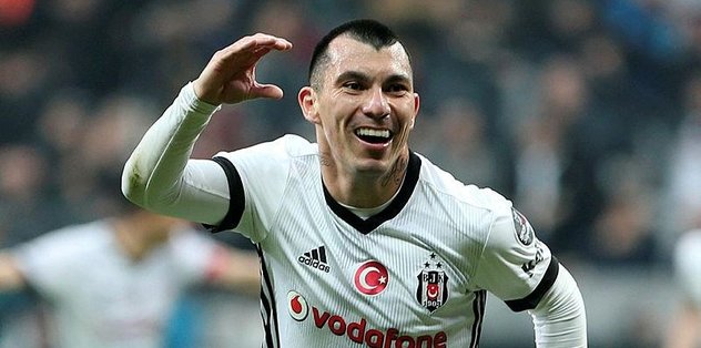 Beşiktaşlı Medel’e eş engeli