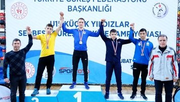 Kağıtsporlu güreşçi Bilal Türkiye şampiyonu oldu
