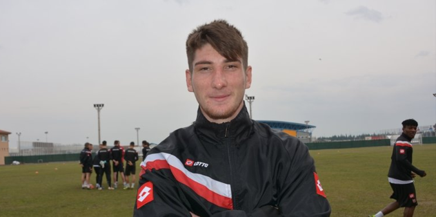 Süper Lig'in devleri Anıl Başaran için karşı karşıya!