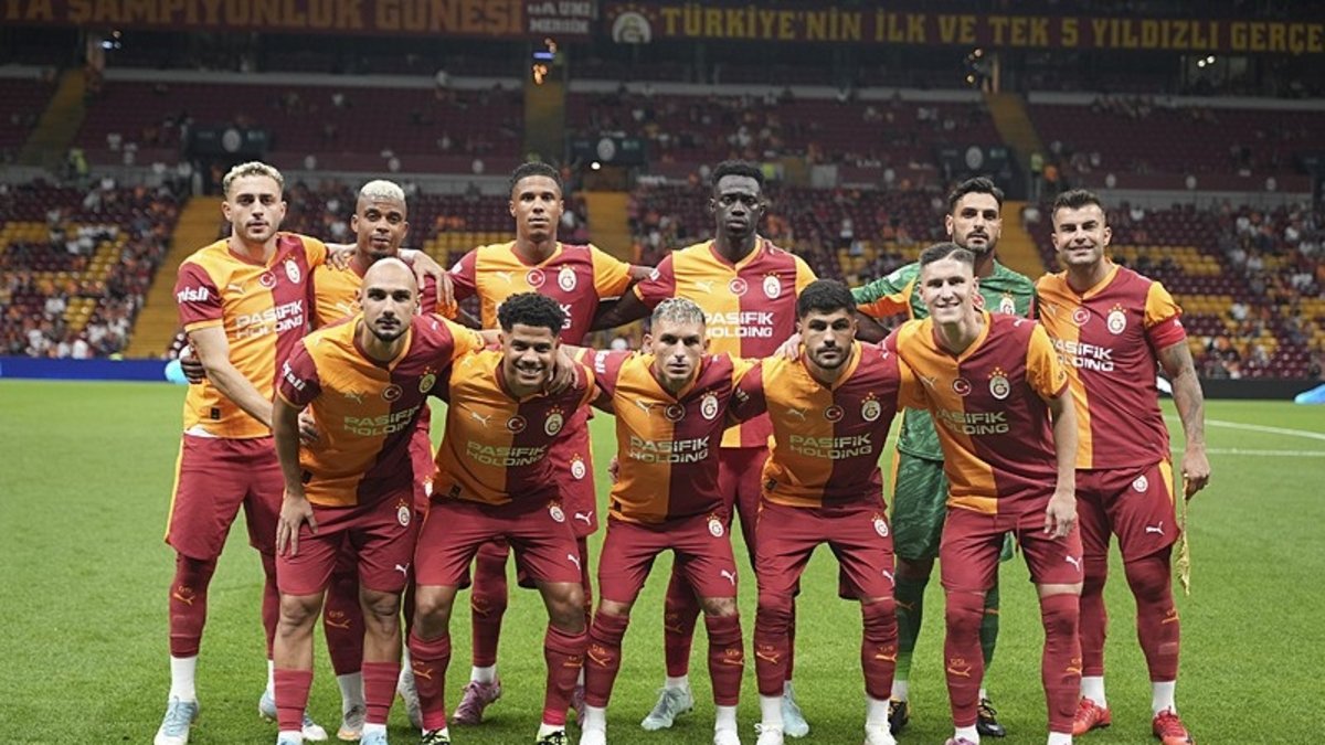 Okan Buruk'tan Osimhen ve Icardi'nin yokluğunda flaş karar! İşte Galatasaray'ın Gaziantep FK maçı muhtemel 11'i Okan Buruk'tan Osimhen ve Icardi'nin yokluğunda flaş karar! İşte Galatasaray'ın Gaziantep FK maçı muhtemel 11'i