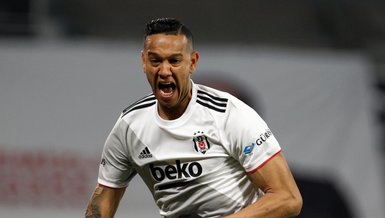 Beşiktaşlı Josef de Souza'dan camiaya teşekkür