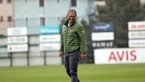 Alex reklam için geldi