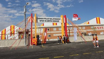 Adnan Polat ev sahipliği yaptı
