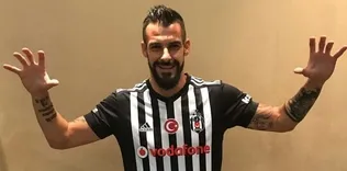 Formayı giydi, imzayı attı