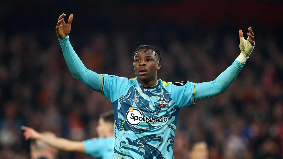 TRANSFER HABERİ - Galatasaray'dan savunmaya sürpriz hamle! Alman savunmacı listeye eklendi TRANSFER HABERİ - Galatasaray'dan savunmaya sürpriz hamle! Alman savunmacı listeye eklendi