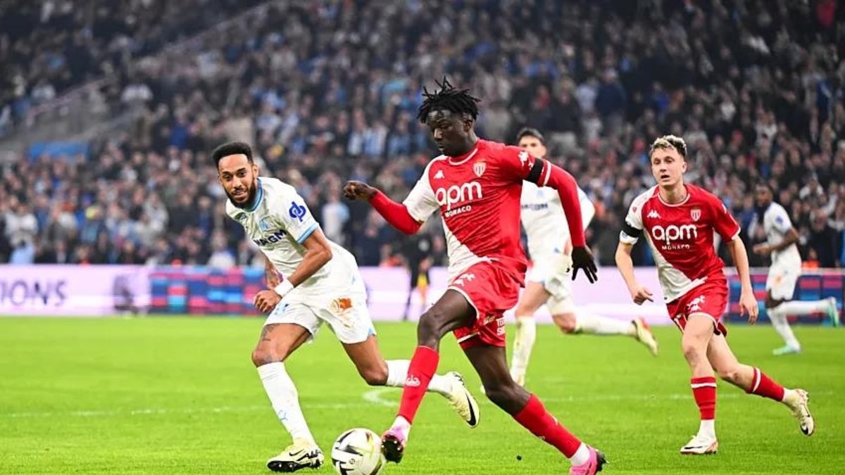 TRANSFER HABERİ - Fenerbahçe'den Fransa'ya Kassoum Ouattara çıkarması TRANSFER HABERİ - Fenerbahçe'den Fransa'ya Kassoum Ouattara çıkarması