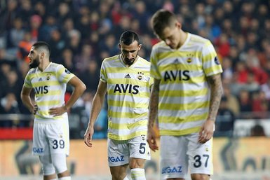 Fenerbahçe’ye transferde kötü haber! Ali Koç...