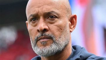 Santo, West Ham’da kaldı