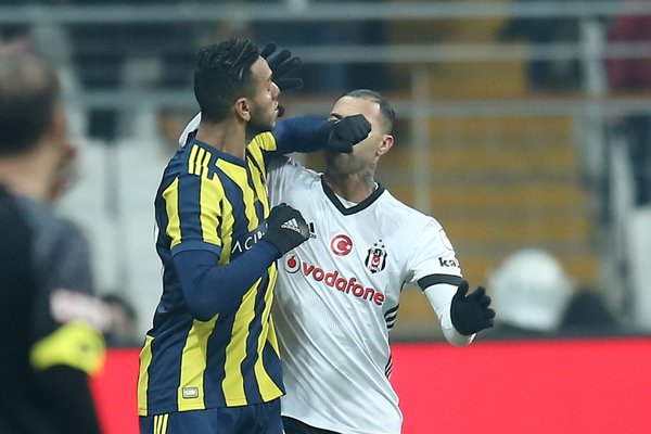 İşte Quaresma'nın kırmızı kart pozisyonu!