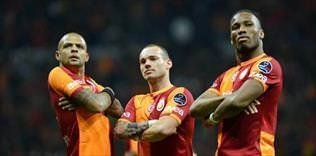Sneijder parlıyor
