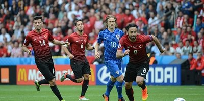Hırvatistan maçının biletleri tükendi