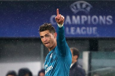 Ronaldo, Buffon’u emekli etti!