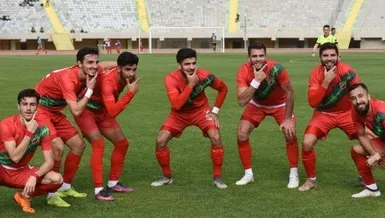 Karşıyaka'da 7 futbolcu yasağa takıldı
