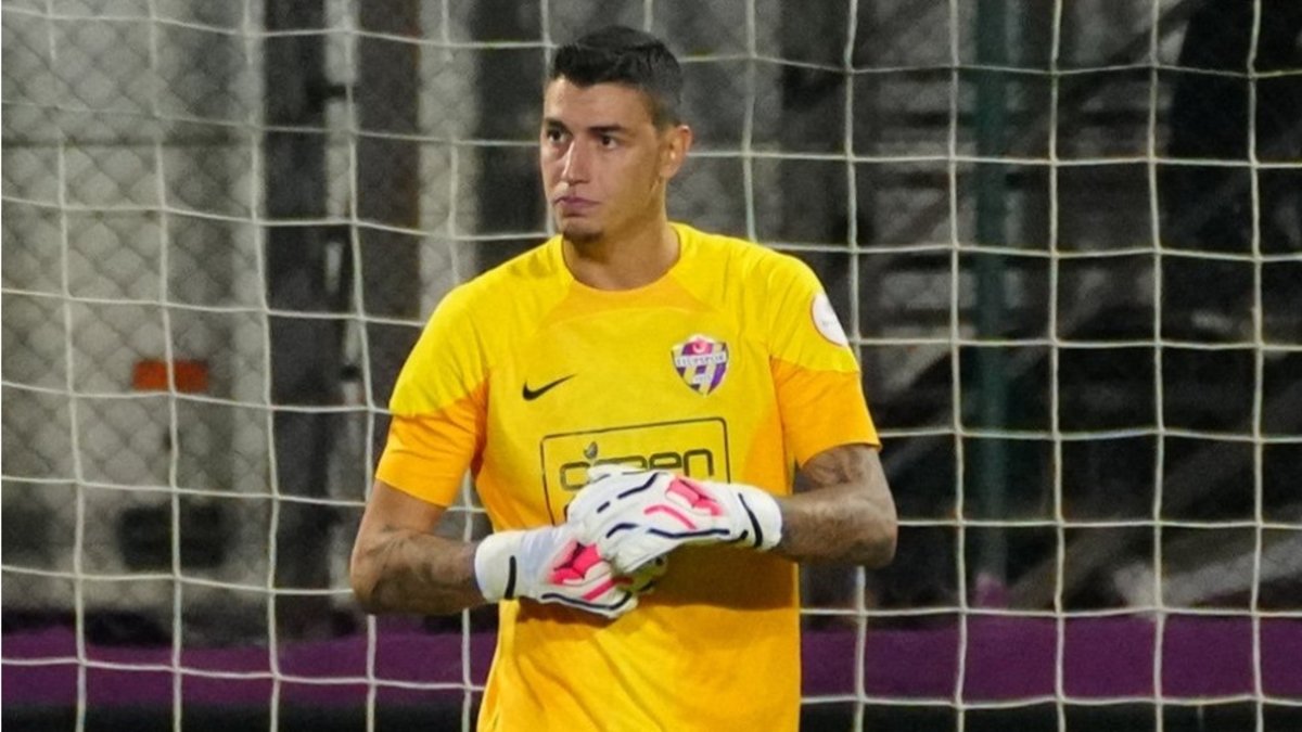 TRANSFER HABERLERİ | Berke Özer'den dikkat çeken Fenerbahçe hamlesi! İsmi Galatasaray ile anılıyordu TRANSFER HABERLERİ | Berke Özer'den dikkat çeken Fenerbahçe hamlesi! İsmi Galatasaray ile anılıyordu