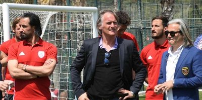 Riekerink'ten taş